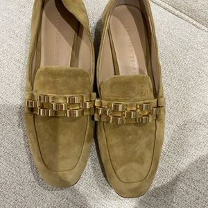 Veronica Beard Chain Alire loafer
